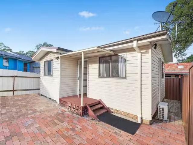 15A Leabons Lane, SEVEN HILLS, NSW 2147 Other for Rent