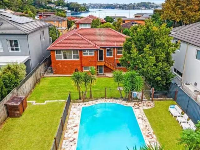 15A Merriman Street, Kyle Bay House for rent Listed by Stuart.