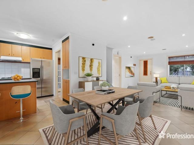 15b Avila PlaceTaylors Lakes VIC 3038, Australia