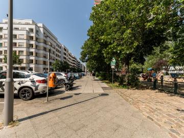 15th floor bright apartment in Mitte with amazing view and 24h concierge, Berlin Amsterdam Apartments for Rent