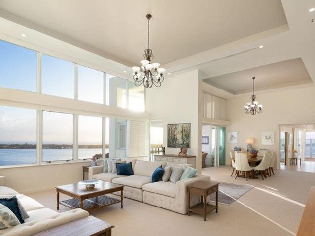 15th Floor Penthouse Absolute Broadwater Frontage | Deepwater Point