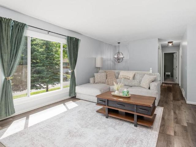 16043 Cambridge Circle SE