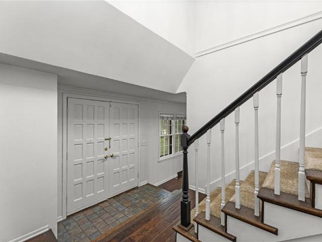 16042 Meadow Lane