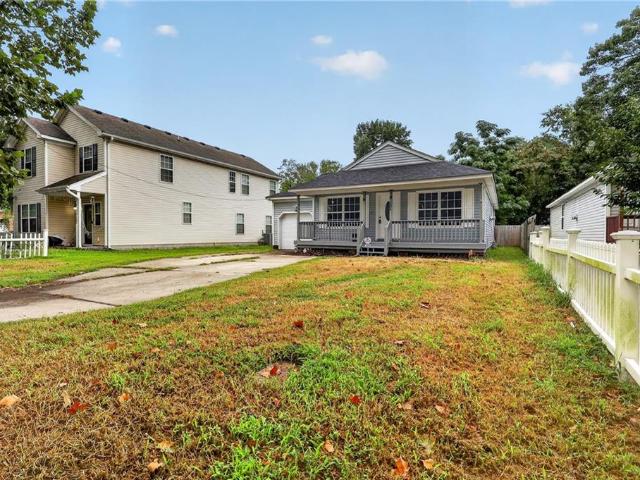 1604 Myrtle AVE