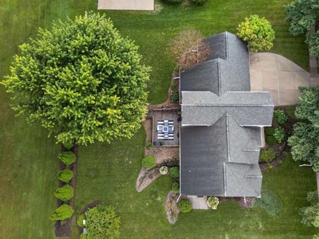 1604 Three Wood Dr, Mount Horeb, WI 53572