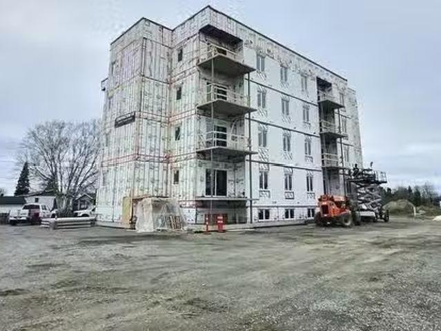 1604 3E Avenue, Val D'Or, QC, J9P 1V8 commercial for lease.