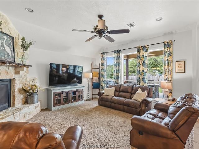 1605 Mariners Cove