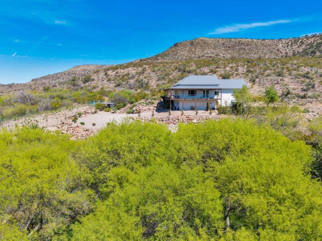 1605 N Page Springs Road