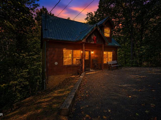 1605 Silver Poplar Lane