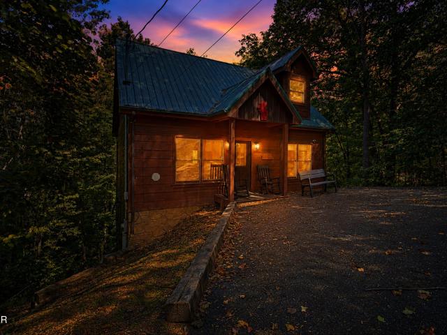 1605 Silver Poplar Lane