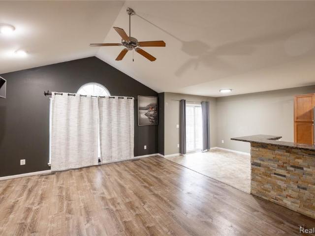 16066 Morningside