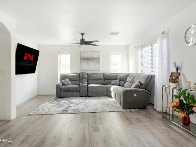 16068 W CULVER Street