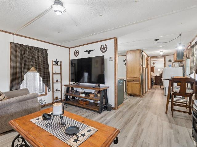 1606 Mt Calvary Road
