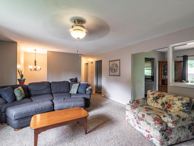 1606 Cliffview Dr