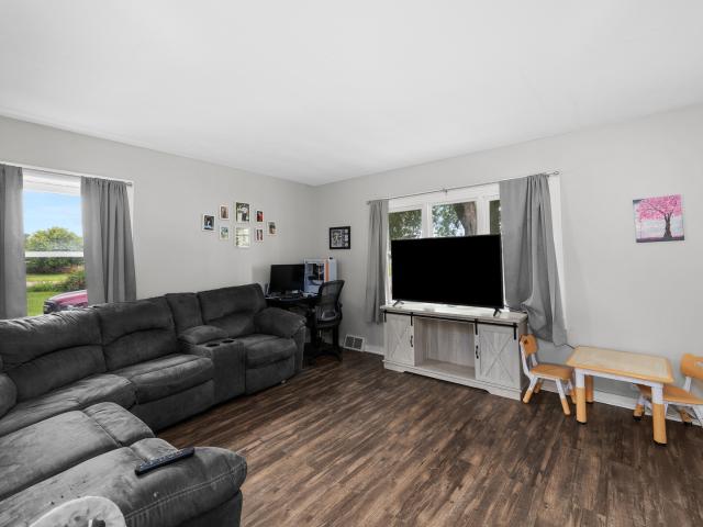 1606 Coyne Center Road