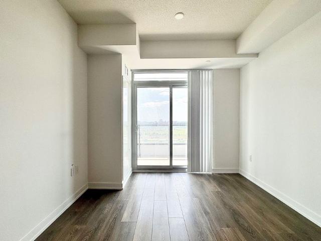 1606 10 Honeycrisp Crescent, Vaughan