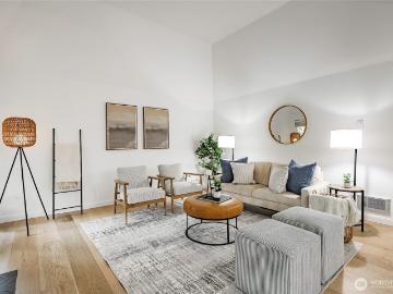 1607 nd Pl NE, Unit D1, Bellevue, WA 98004 | MLS #2494
