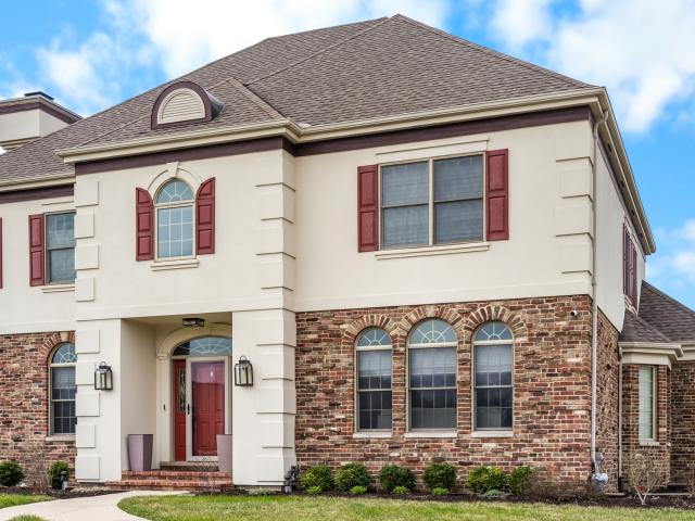 1607 Chestnut Grove Court