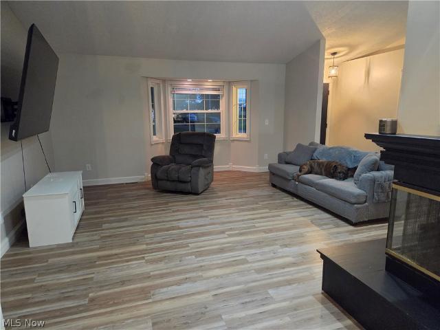 1607 Doaks Lane