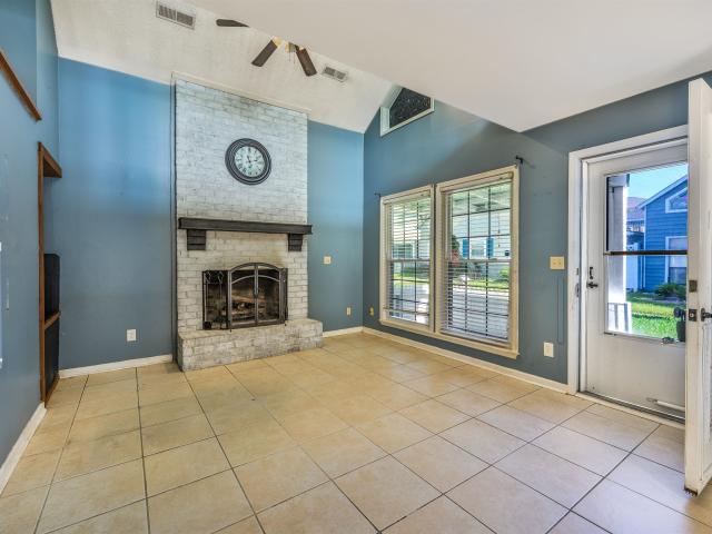 1607 Havens Dr