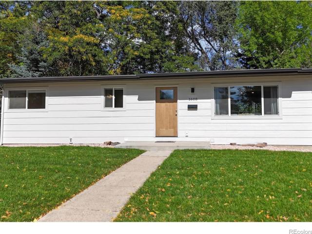 1608 Collins Court