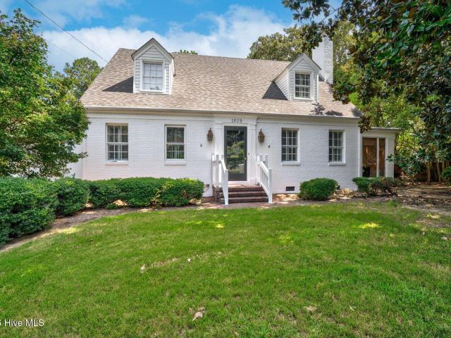 1608 Lafayette Avenue