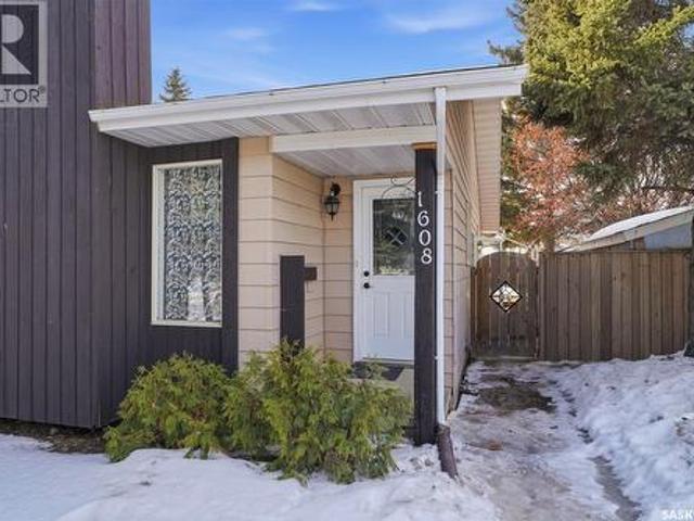 1608 Vickies Avenue, Saskatoon, SK, S7N 2P3 house for sale | Listing ID SK049236 | Royal LePage