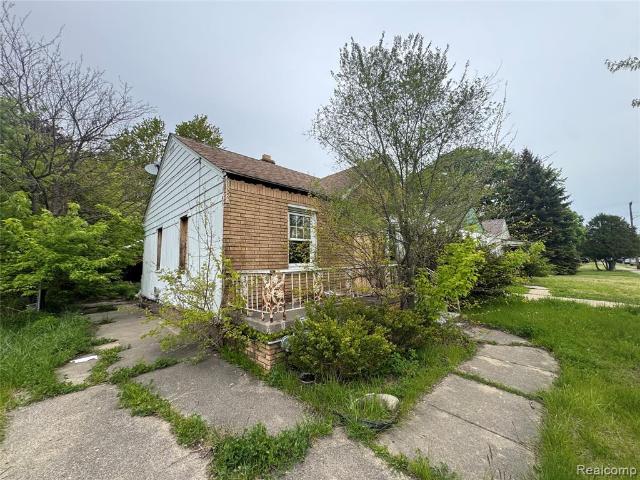 16093 Liberal Street