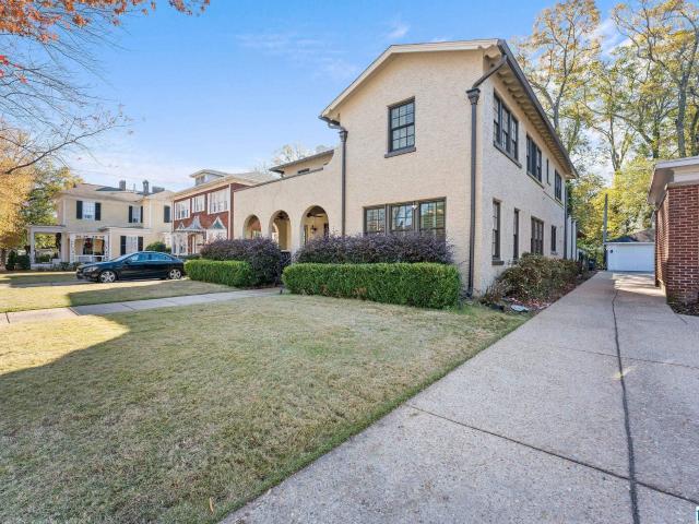 1609 Alaca Place
