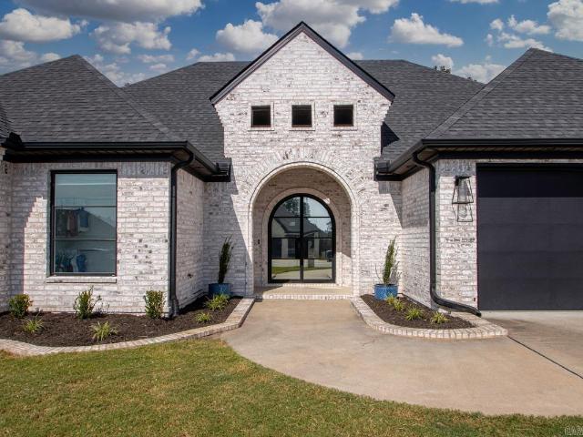 1609 Creekview
