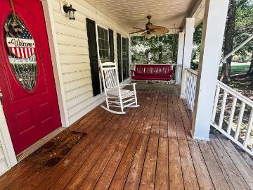 1609 White Oak Drive