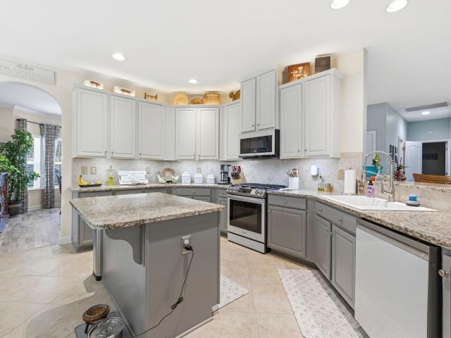 1600 Belle Ridge Ct