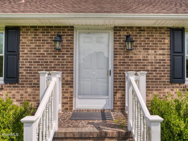 1600 Darian Drive