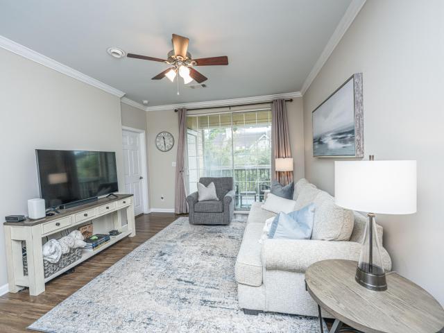 1600 Long Grove Unit 825