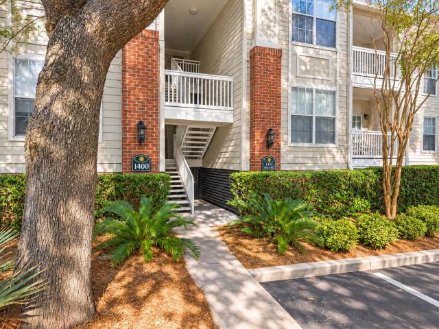1600 Long Grove Unit 1414
