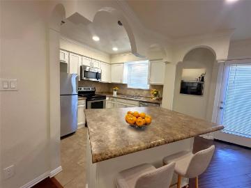 1600 Pecan Chase Circle # 6