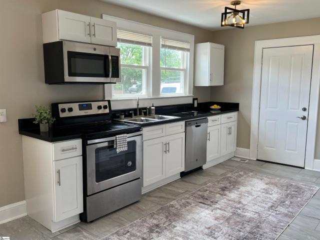1600 W Parker Road