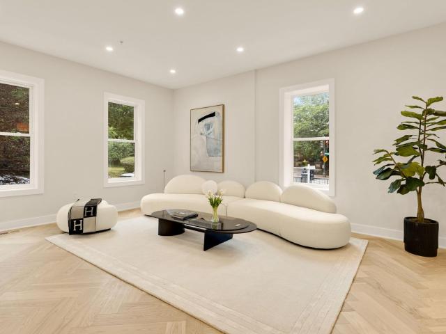 1600 37th Street NW, Washington, US, DC