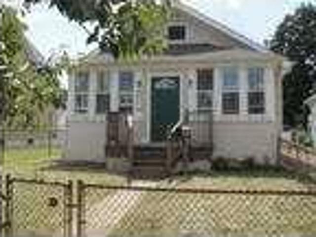 $1600 / 3br 1240ftÂ² Walk to beach Newly remodeled single family house