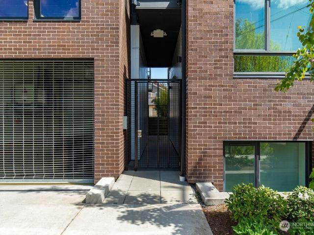 1601 N 45th Street # 214