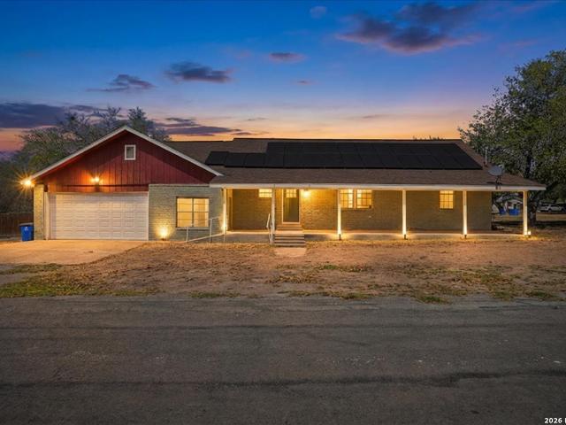 1601 Owens Ave, Three Rivers, TX 78071 | MLS #473286