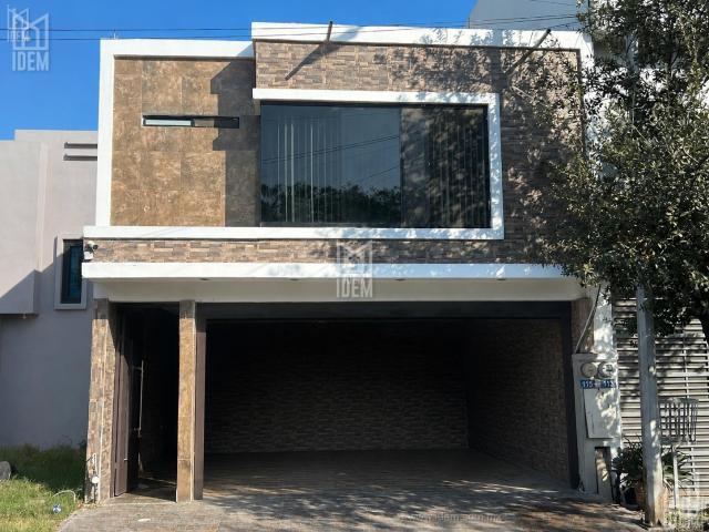 1601 Casa en Venta Colonia Privadas del Sauce, Escobedo N.L