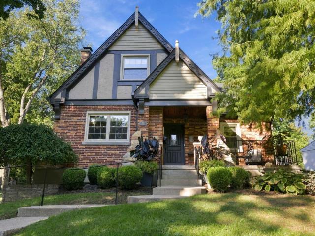 1601 Colonial Drive