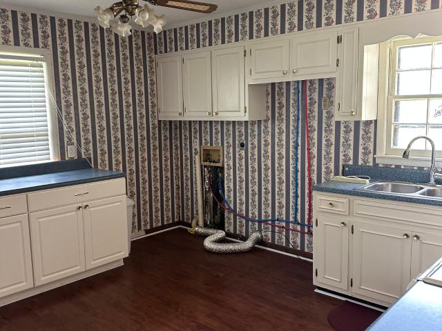 1601 Prosperity Lane