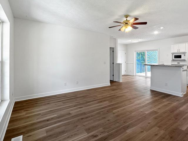 1602 Oak Hill Drive