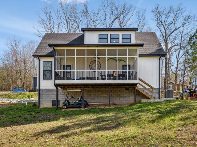 1602 White Oak Rd