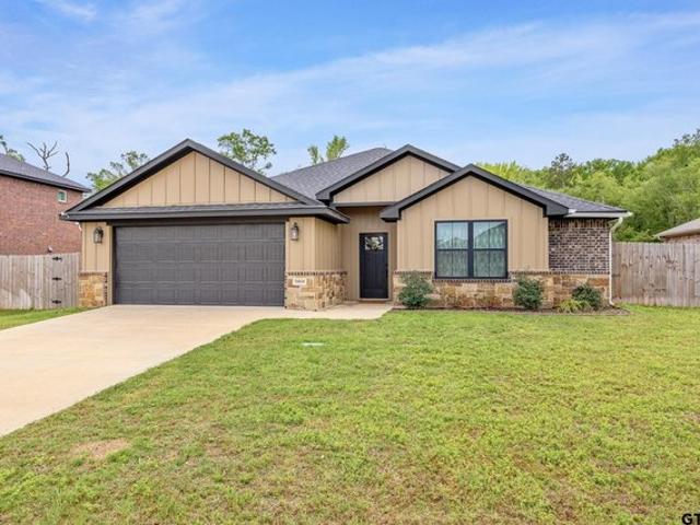 16030 Crossing Cir, Lindale, TX 75771