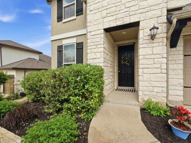 16032 La Rosa Dr