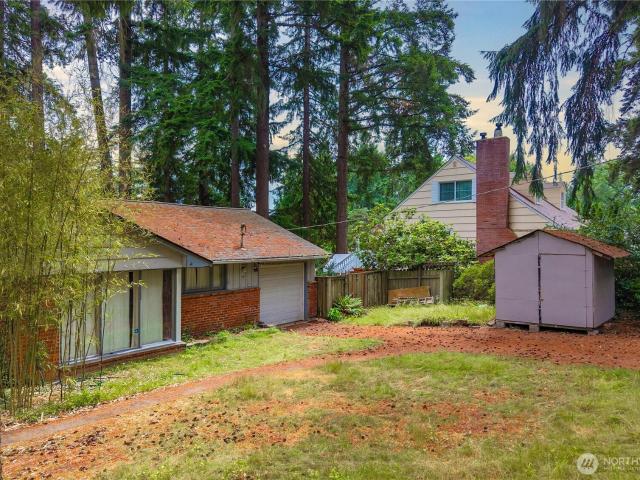 1603 rd Avenue NE