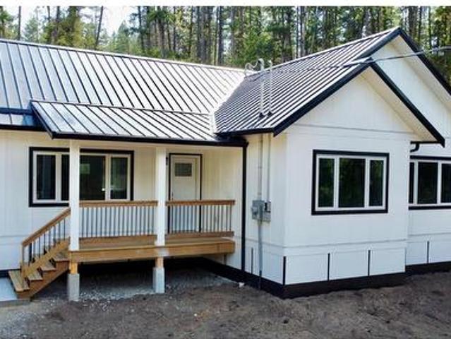 160 3Rd Avenue, Christina Lake, BC, V0H 1E0 house for sale | Listing ID 10375 | Royal LePage